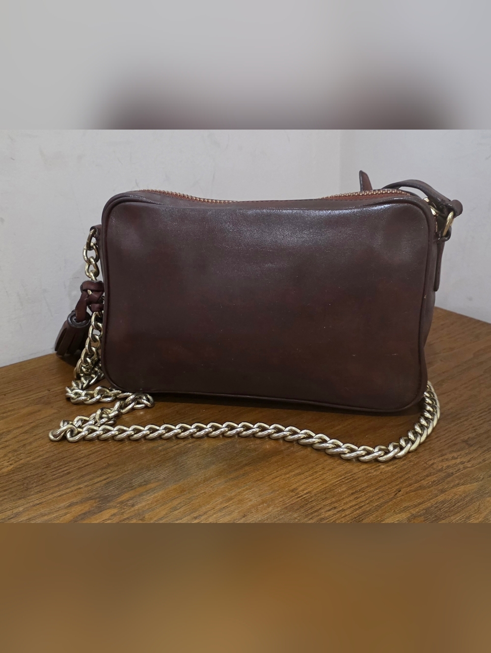 Vintage Coach Distressed Brown Leather Crossbody bag - Picture 6 of 11